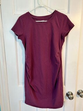 Sonoma Maternity Crewneck Short Sleeve Shift Dress in Deep Plum